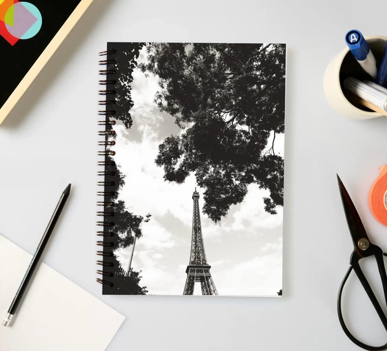 Eiffelturm im Verborgenen /Eiffel Tower in Hiding -  Paris carnet à spirale de Anja Hebrank Photography