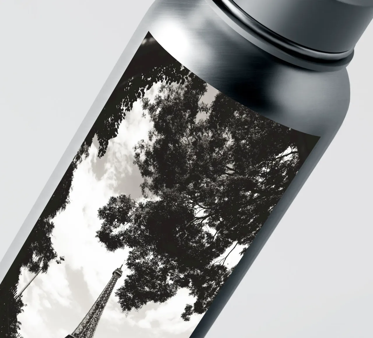 Eiffelturm im Verborgenen /Eiffel Tower in Hiding -  Paris Sticker von Anja Hebrank Photography