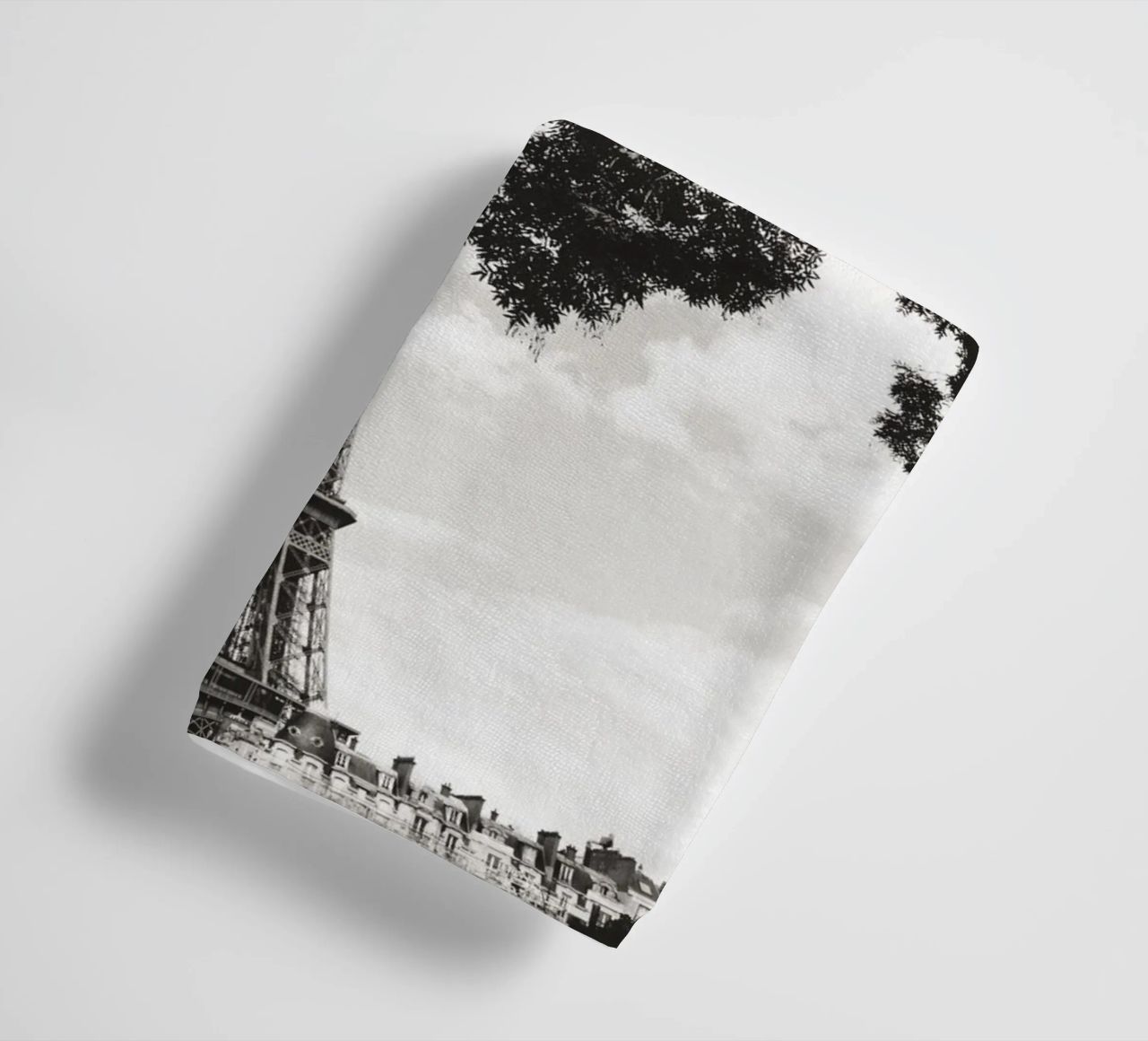 Eiffelturm im Verborgenen /Eiffel Tower in Hiding -  Paris towel by Anja Hebrank Photography