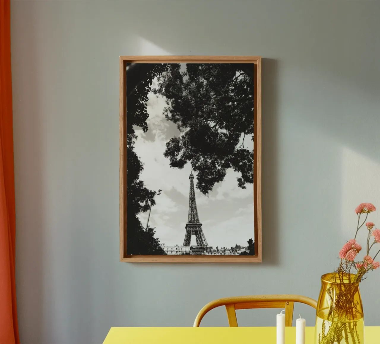 Eiffelturm im Verborgenen /Eiffel Tower in Hiding -  Paris toile de Anja Hebrank Photography