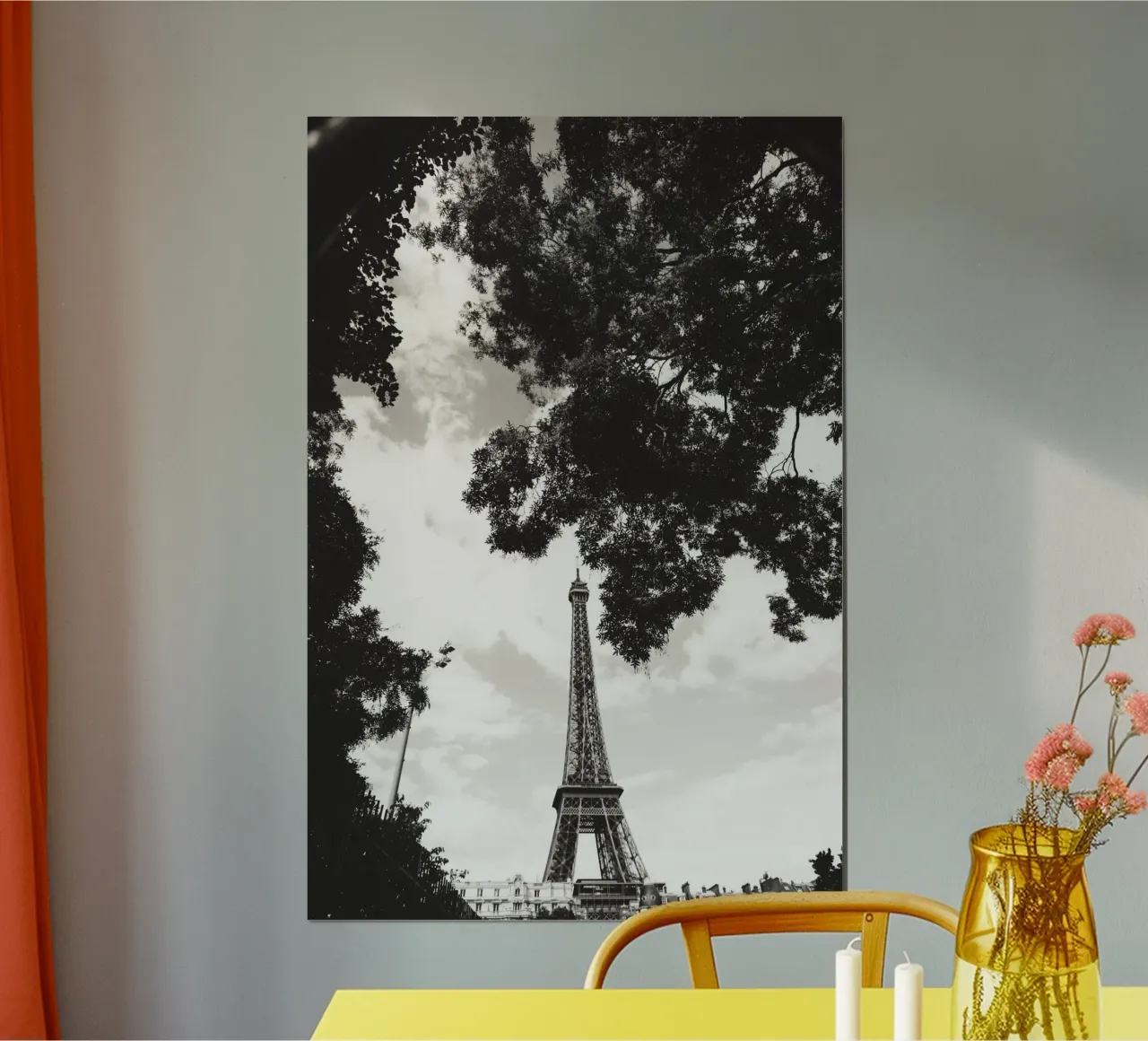 Eiffelturm im Verborgenen /Eiffel Tower in Hiding -  Paris hahnemühle van Anja Hebrank Photography