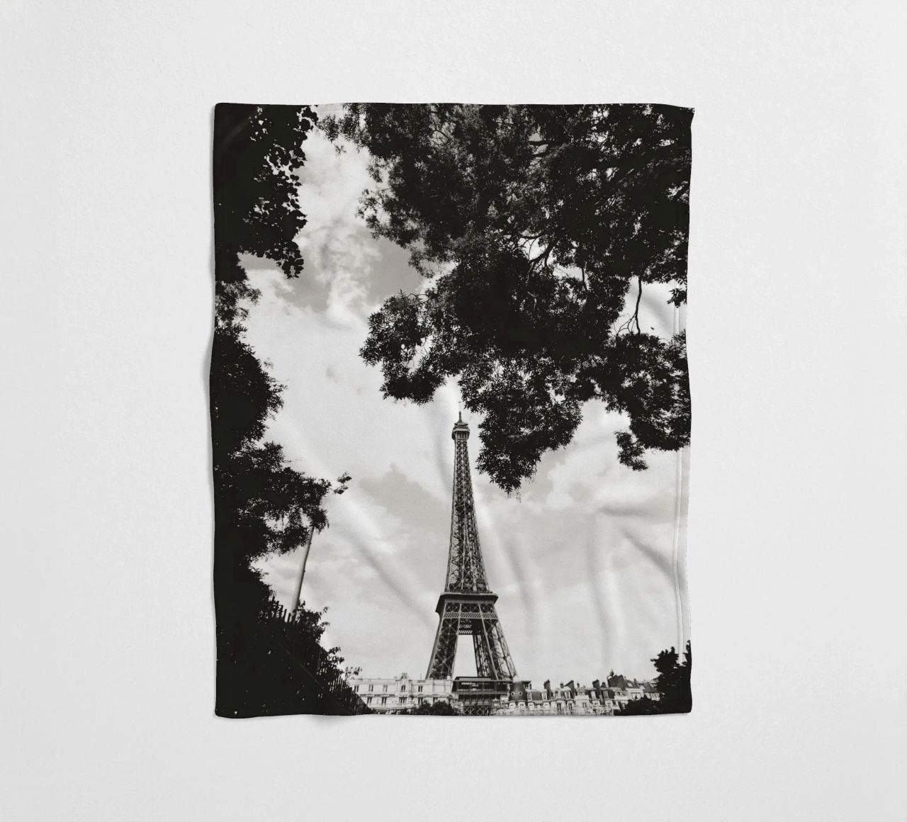 Eiffelturm im Verborgenen /Eiffel Tower in Hiding -  Paris coperta in pile da Anja Hebrank Photography