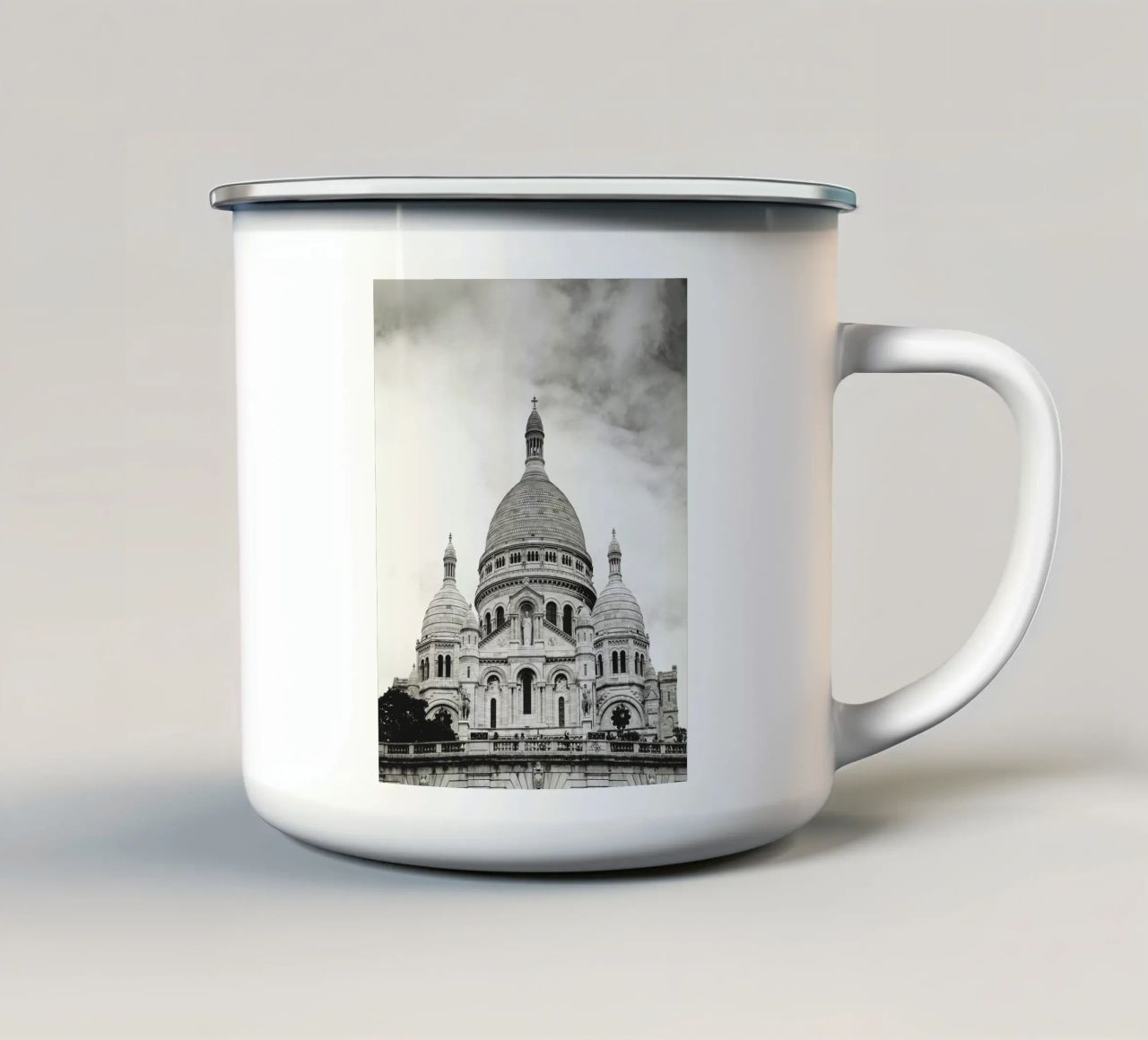 Sublimità sacra: Sacré-Cœur tazza in smalto da Anja Hebrank Photography