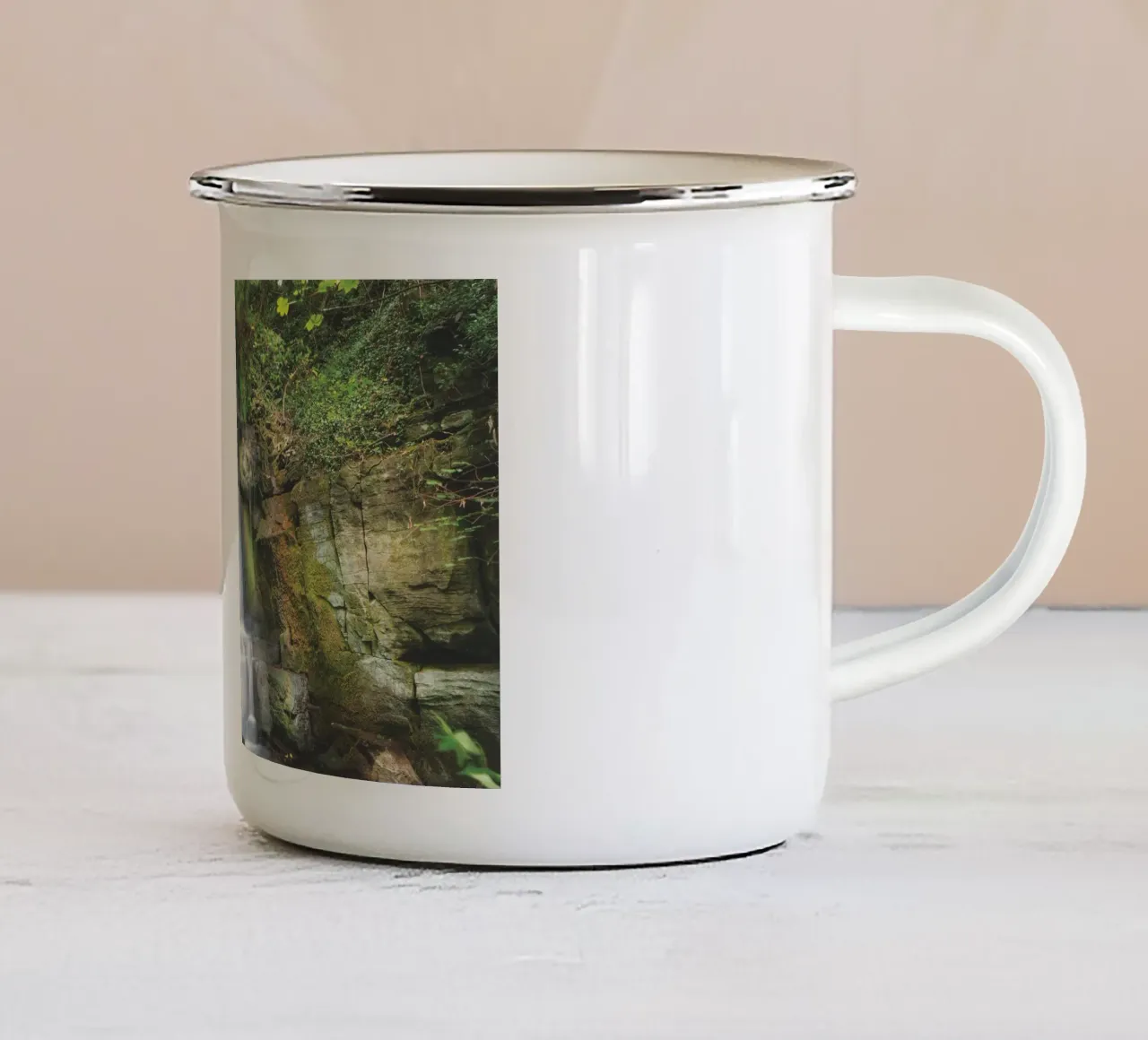 Cascate dello Yorkshire tazza in smalto da Dave Hare Photography