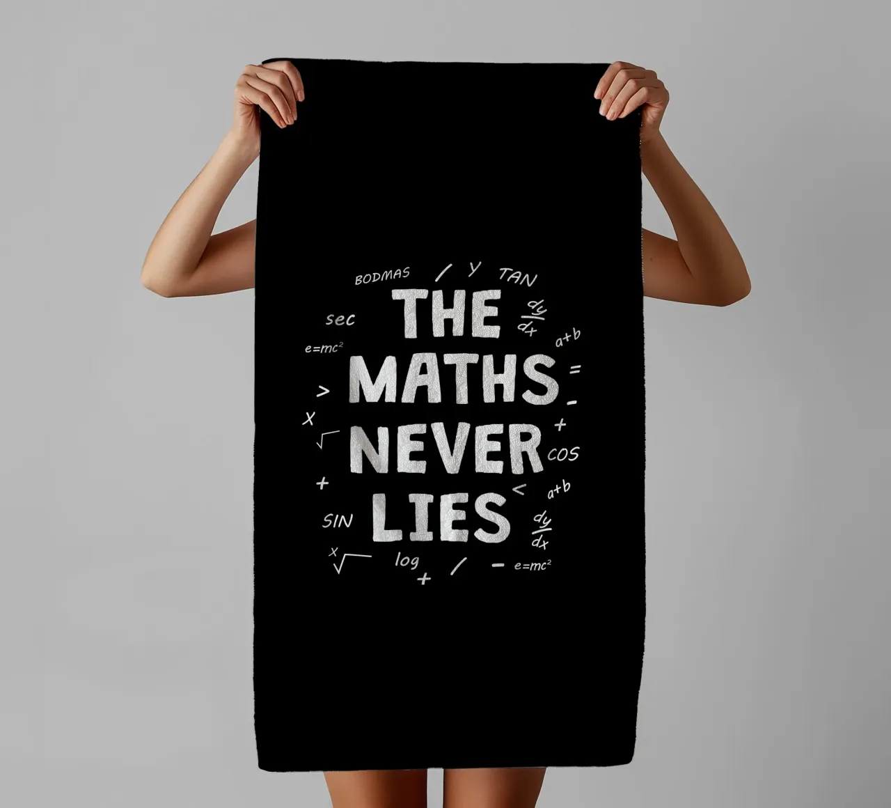 The maths never lies asciugamano da bagno da happieeagle