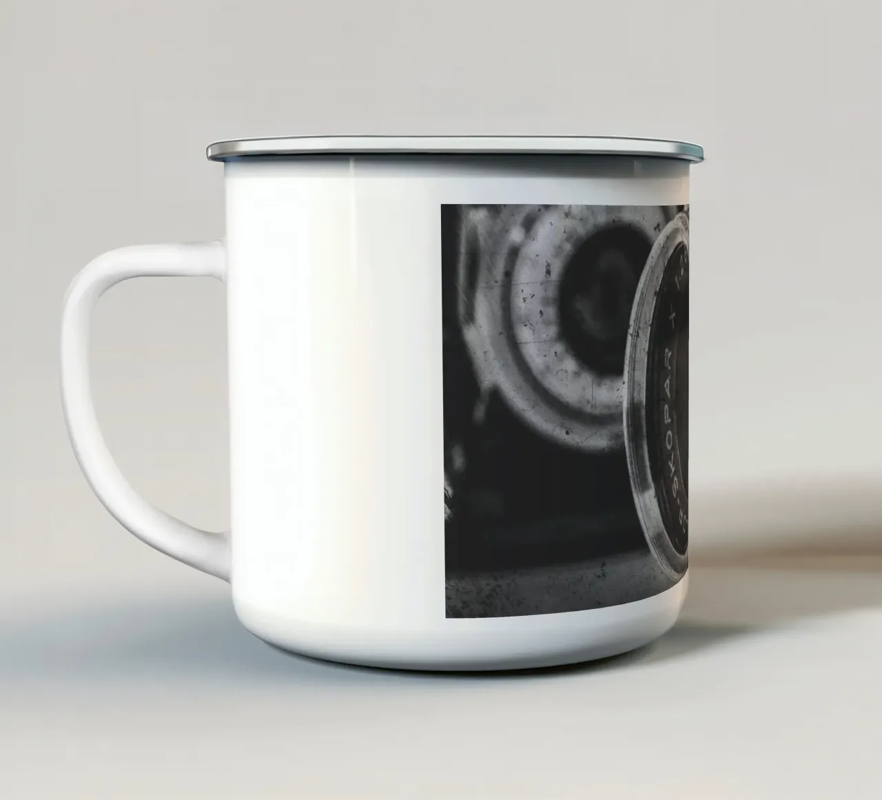 Lenti classiche tazza in smalto da Dave Hare Photography