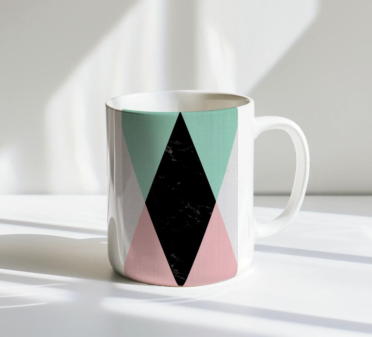 Print 02 tazza in ceramica da Lila x Lola