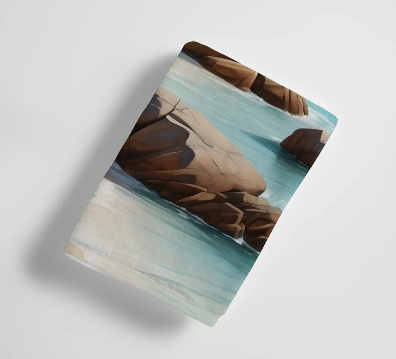 Spiaggia tropicale rocciosa asciugamano da bagno da Charnwood Prints