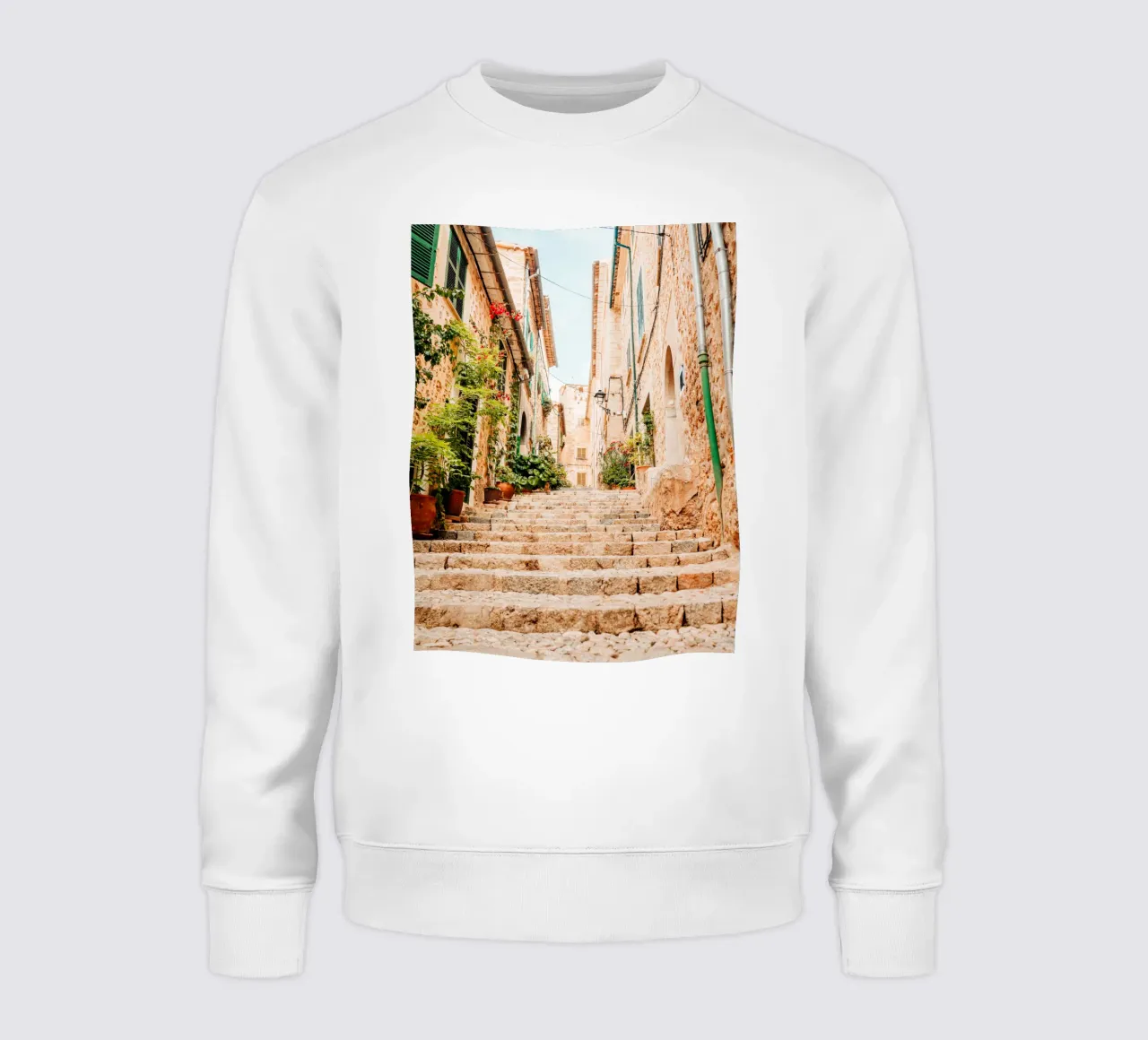Mallorca - Steintreppe mit grünen Pflanzen in Fornalutx Sweatshirt von Bold and Retro