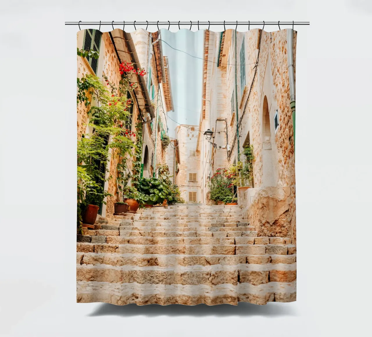 Maiorca - Scala in pietra con piante verdi a Fornalutx tenda da doccia da Bold and Retro