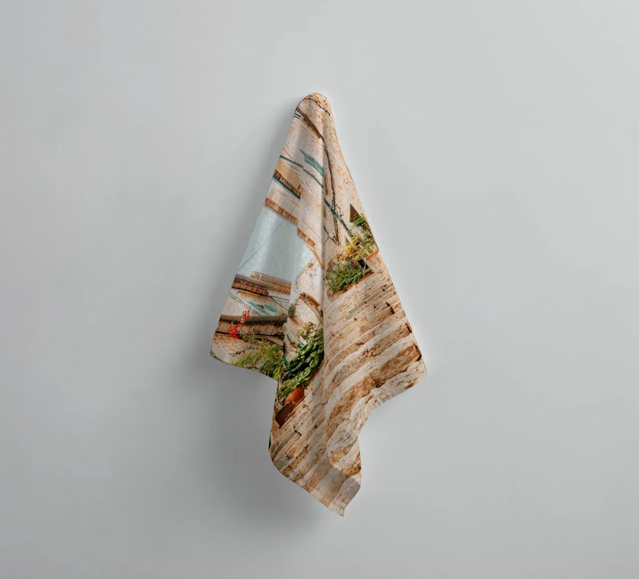 Maiorca - Scala in pietra con piante verdi a Fornalutx asciugamano da bagno da Bold and Retro