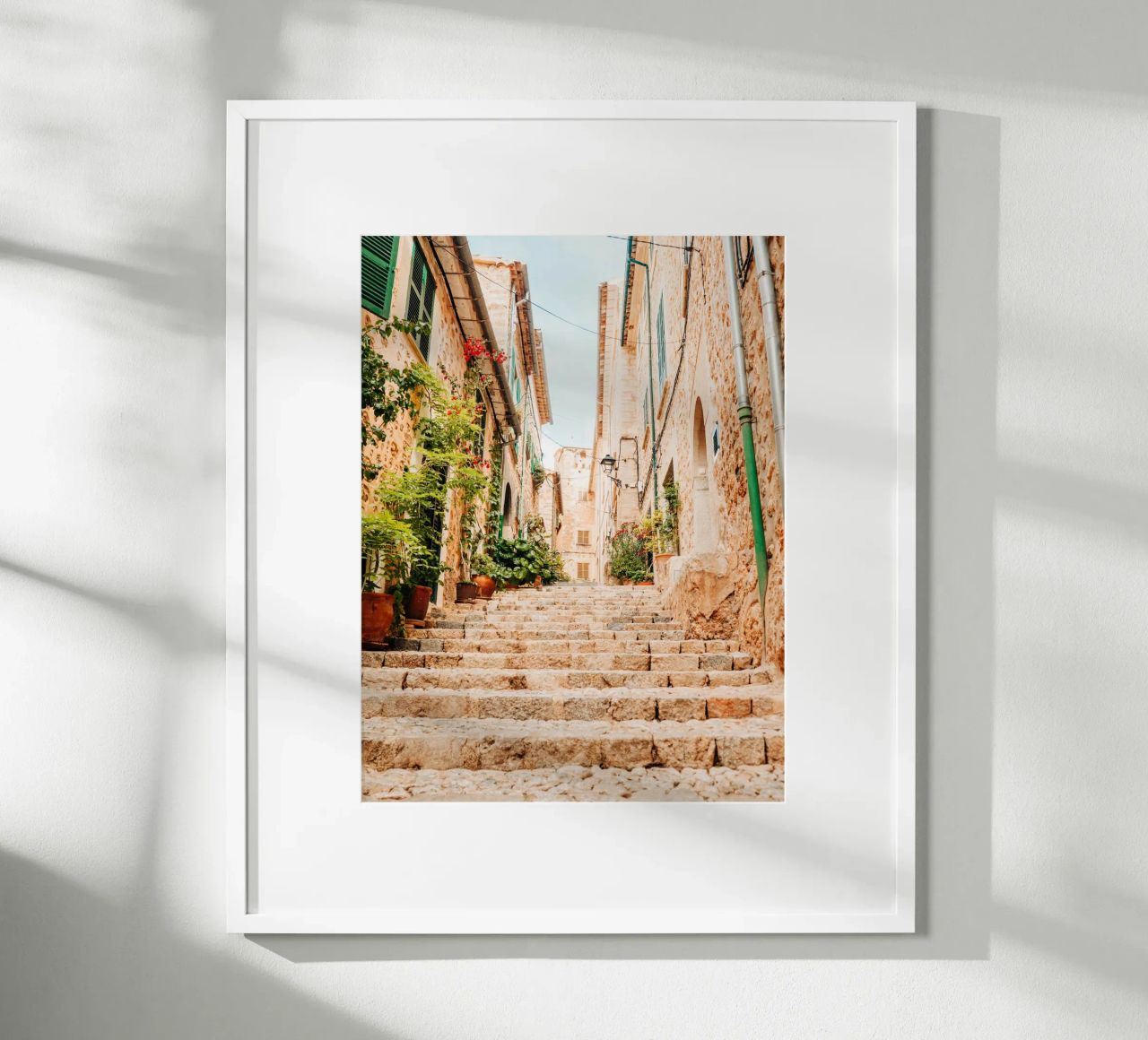 Maiorca - Scala in pietra con piante verdi a Fornalutx poster da Bold and Retro