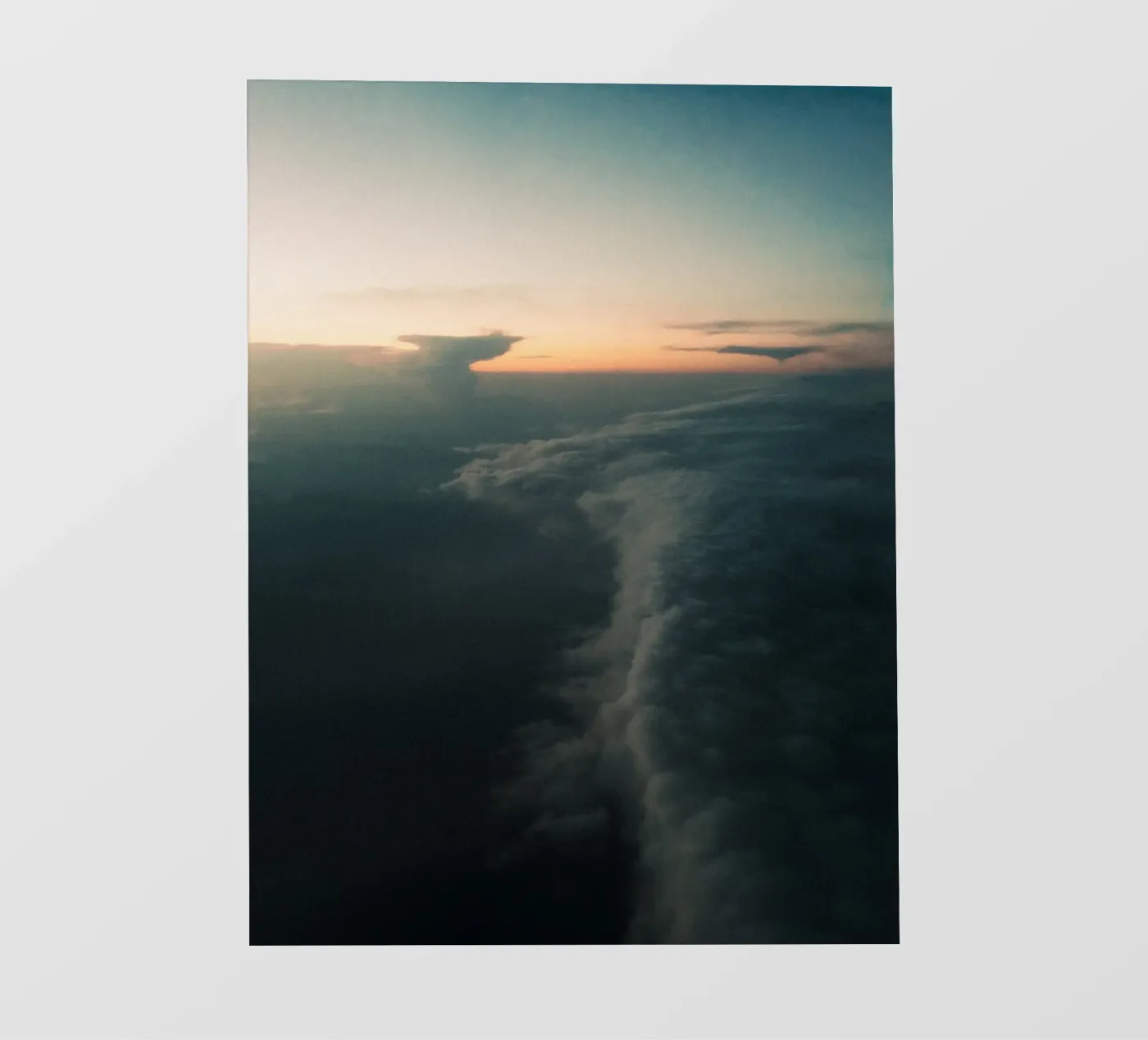 Dreamy Cloud fotobehang van Sebastian Hilgetag