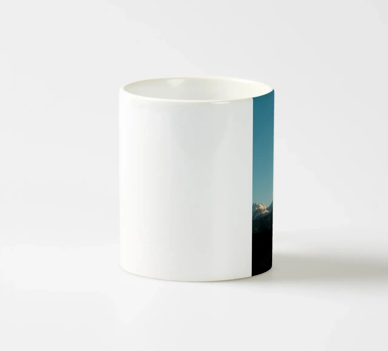 Road to the Alps tazza in ceramica da Sebastian Hilgetag
