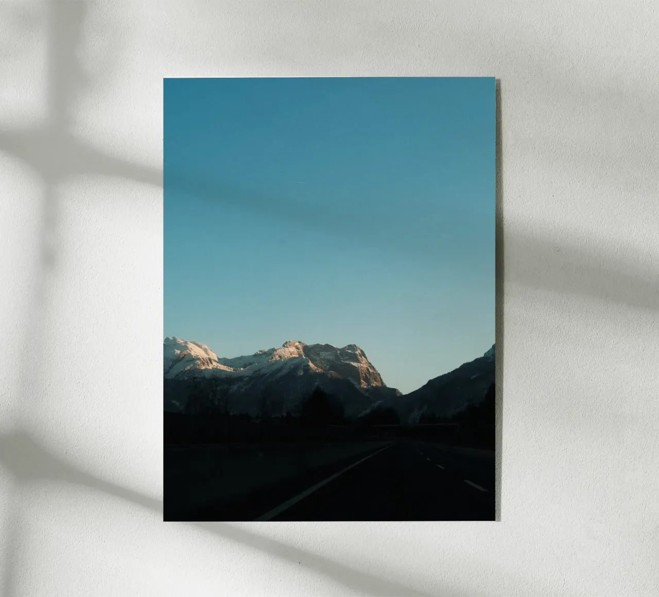 Road to the Alps plexiglass da Sebastian Hilgetag