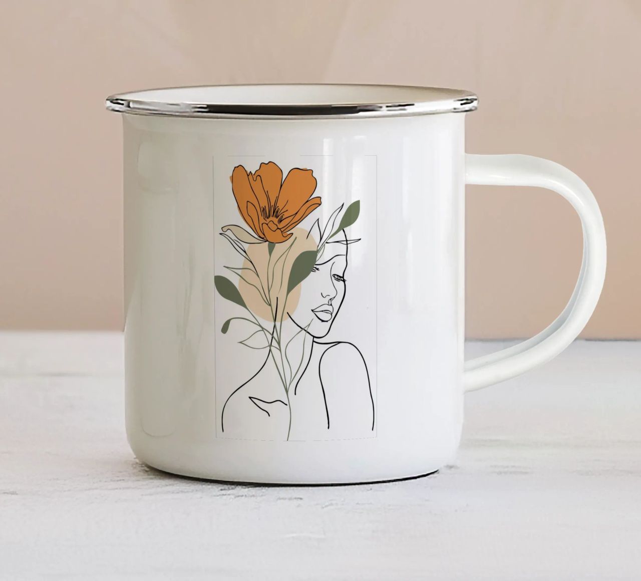 Serene face intertwined with a large orange flower tazza in smalto da LisaArtes