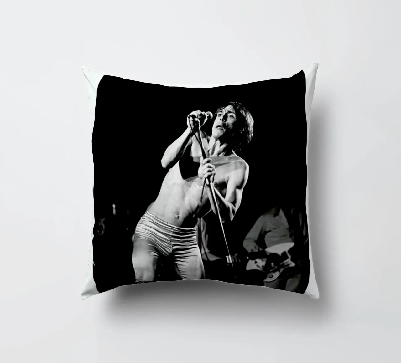 Iggy Pop cuscino da Gallery Print and Art Limited