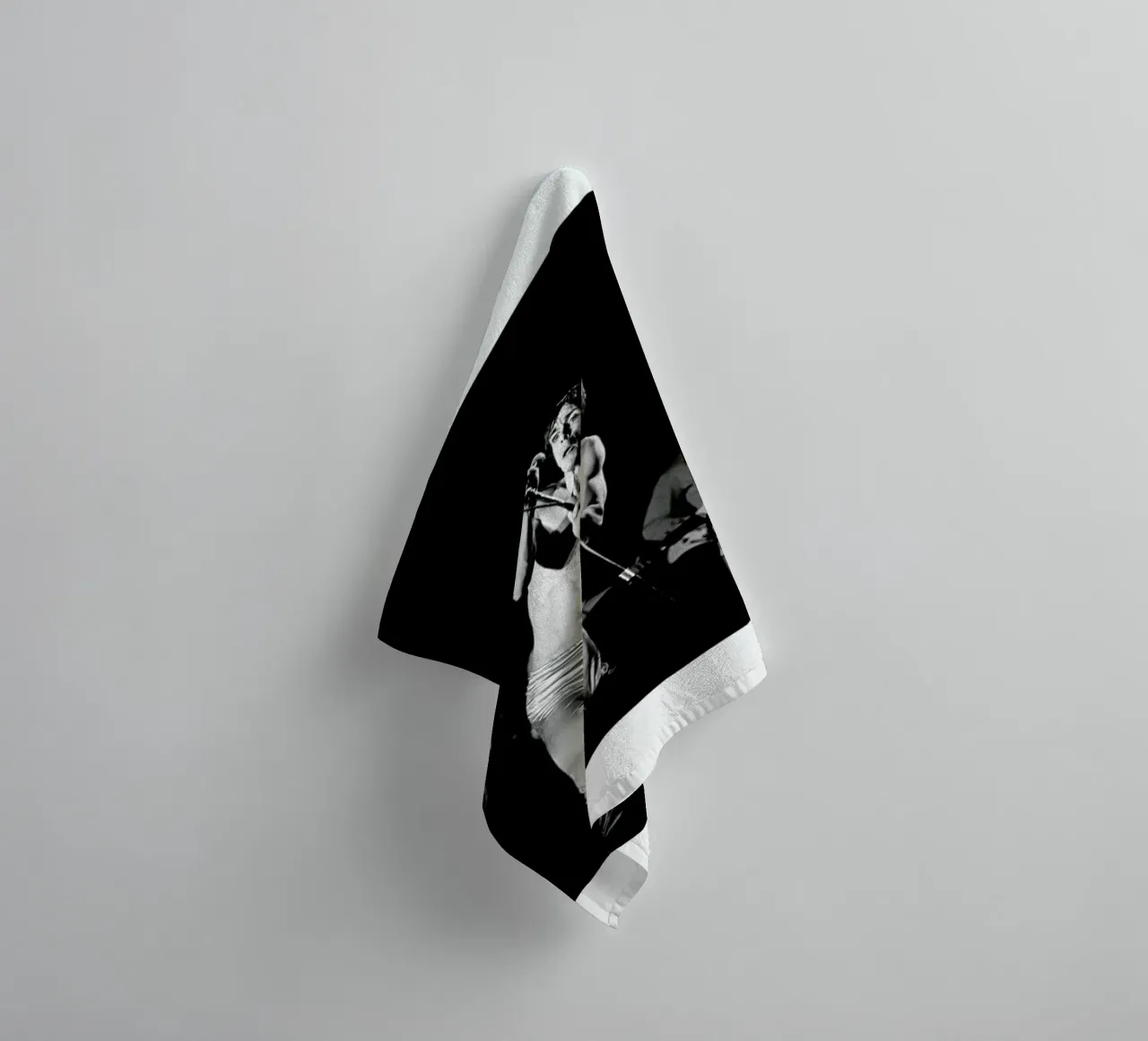 Iggy Pop asciugamano da bagno da Gallery Print and Art Limited