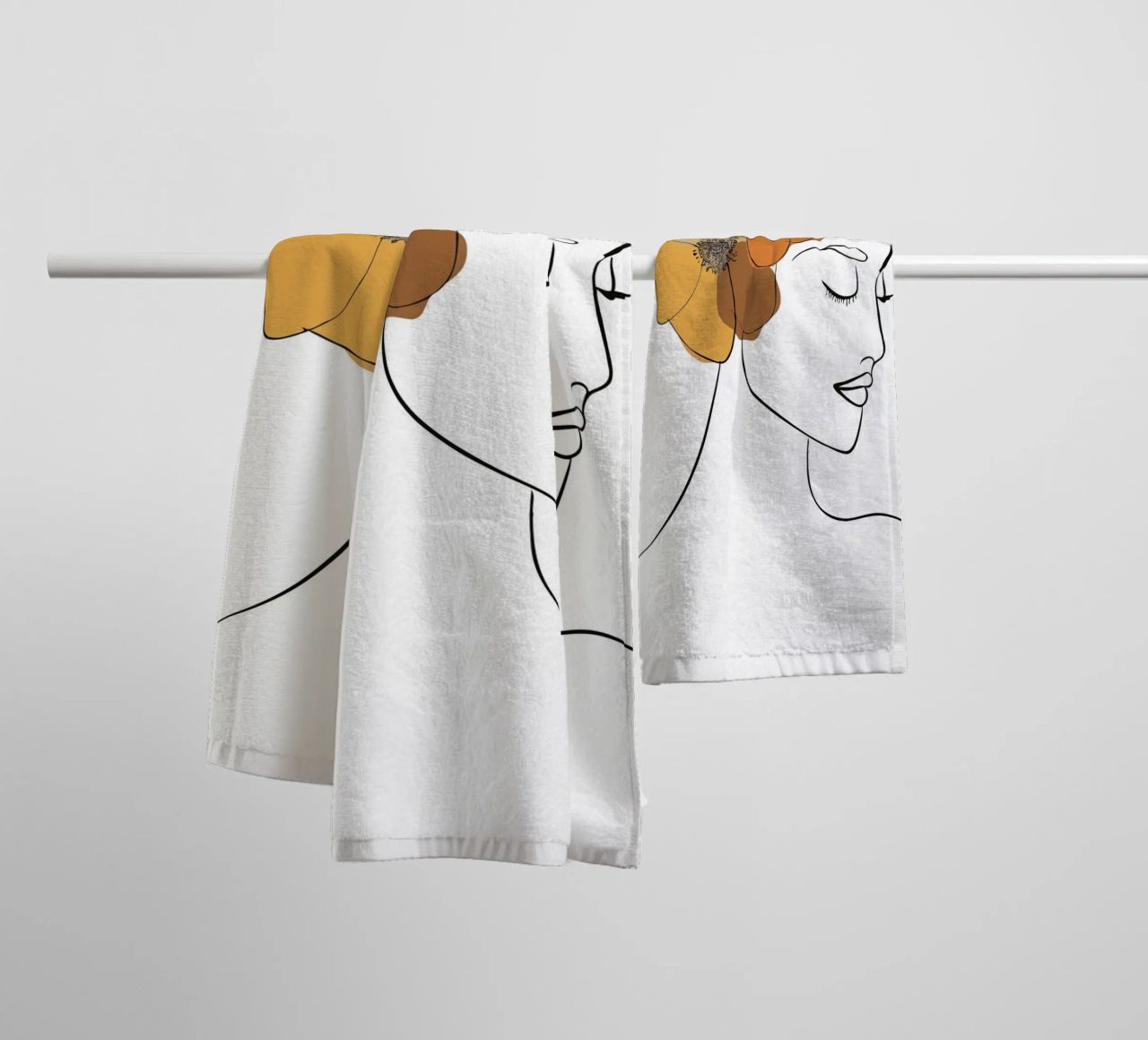 Woman's profile with a serene expression asciugamano da bagno da LisaArtes
