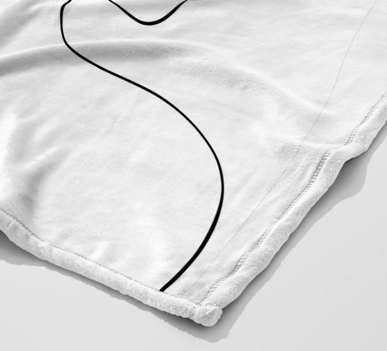 Woman's profile with a serene expression coperta in pile da LisaArtes