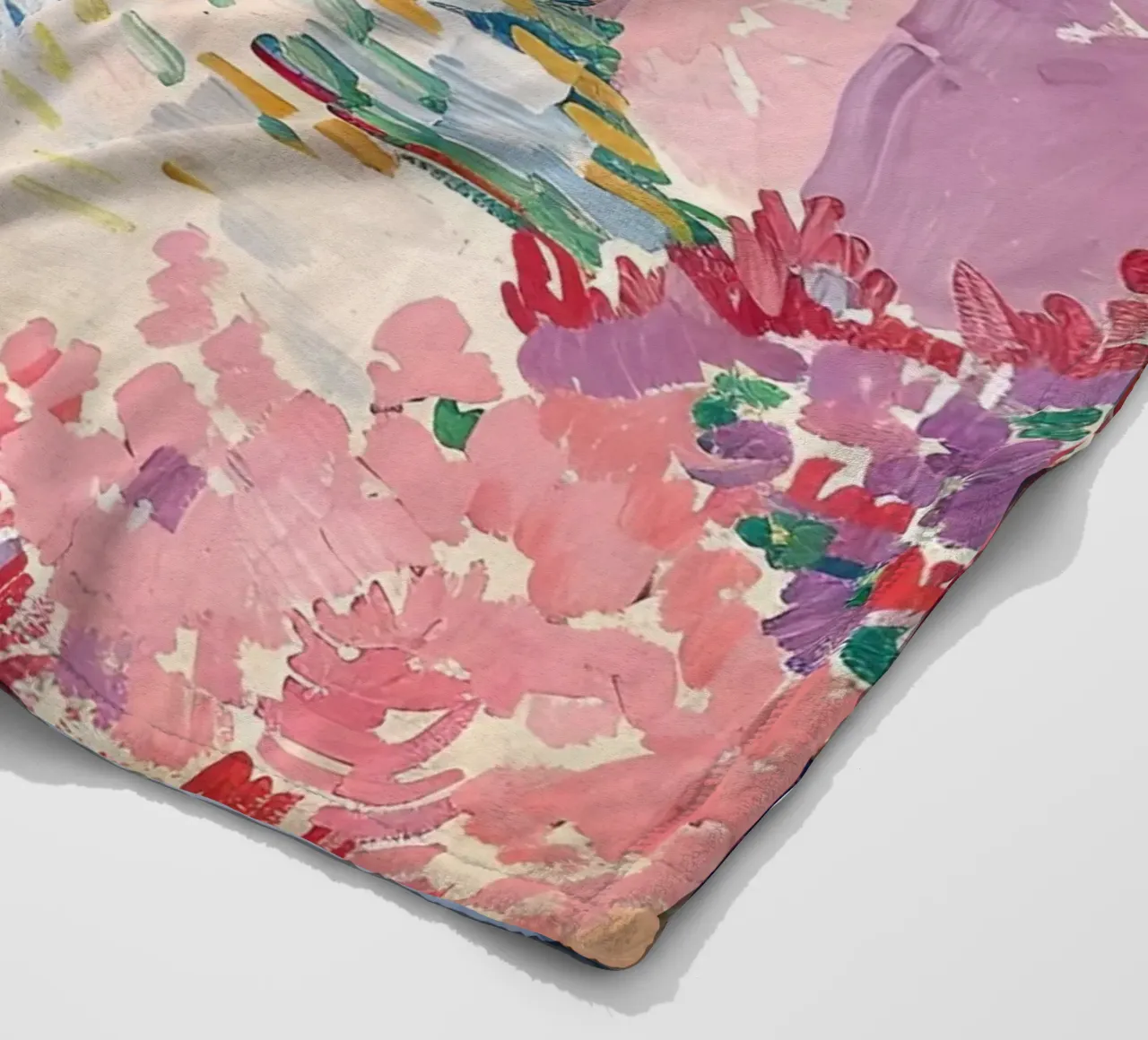 Una visione di luce e colore coperta in pile da Nikis Art Studio
