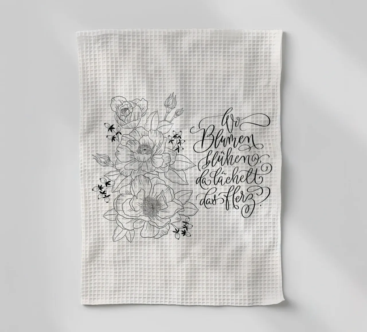 Dove sbocciano i fiori, il cuore sorride. Fiori. Calligrafia canovaccio da cucina da CalliLetters