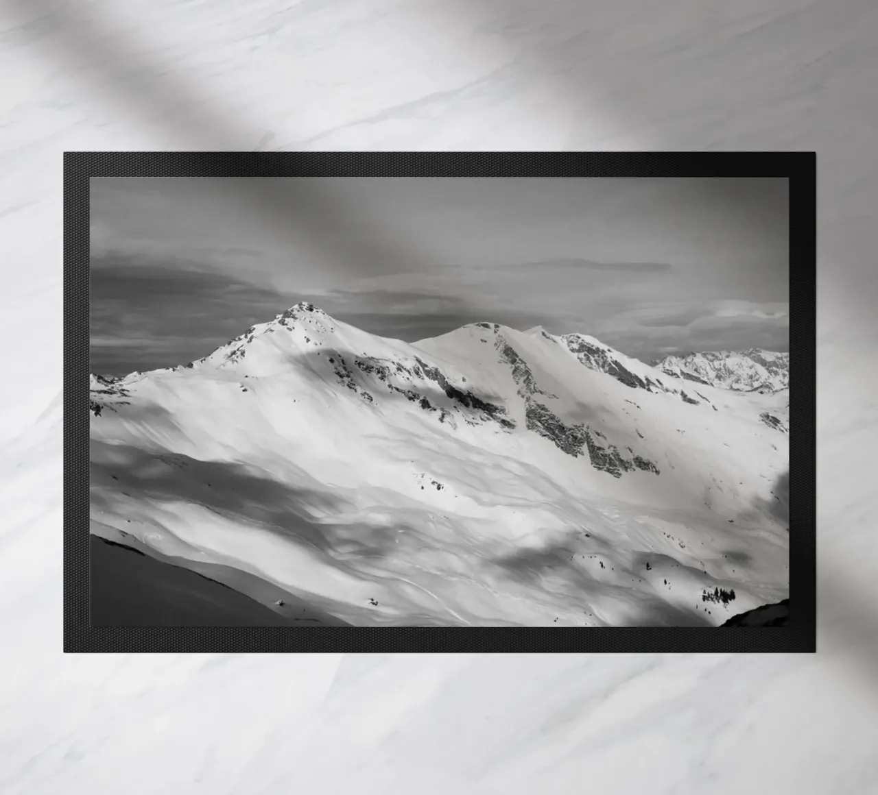 Black and White Alps zerbino da Sebastian Hilgetag