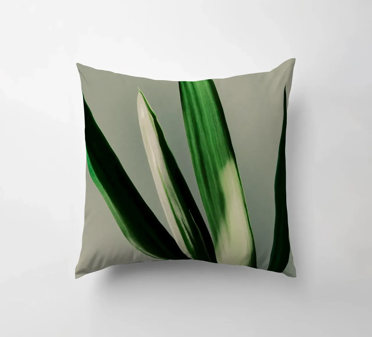 Green Leaves cuscino da Sebastian Hilgetag