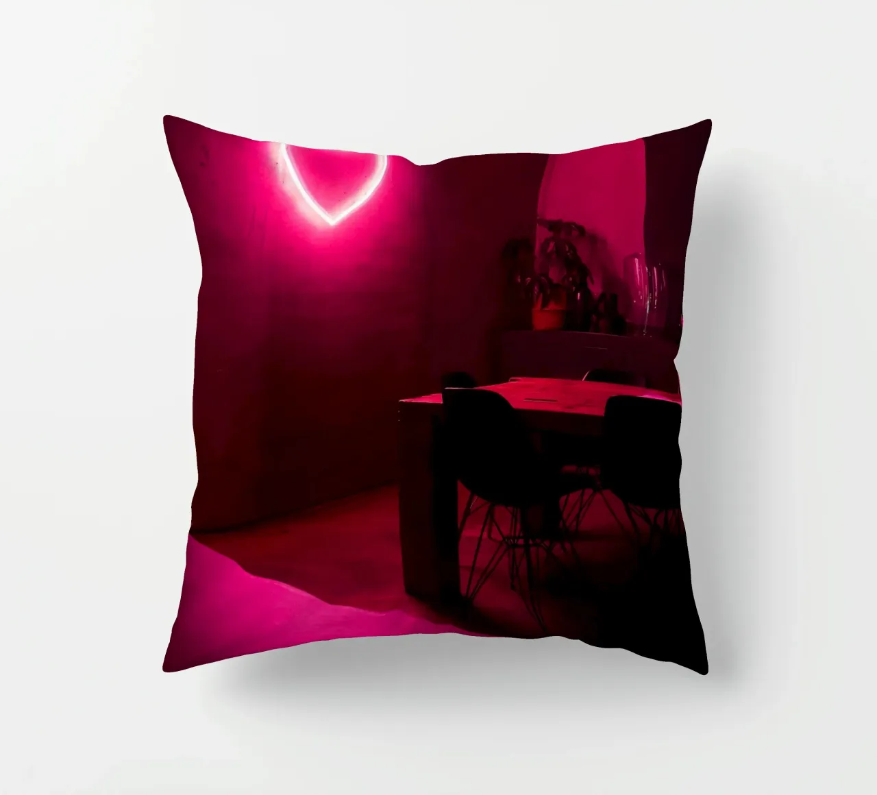 Love is everywhere cuscino da Sebastian Hilgetag