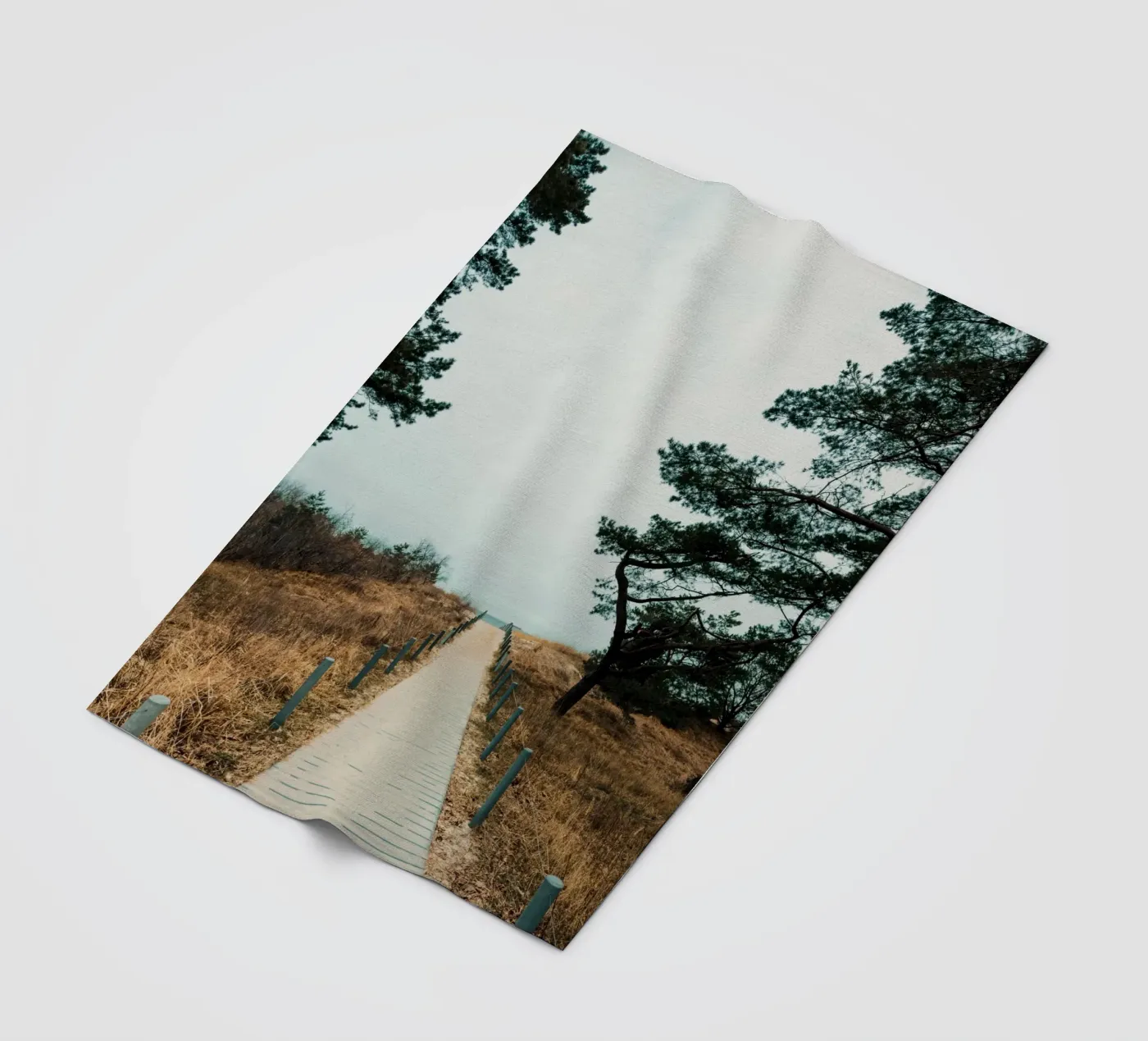 Secluded Beach Path 02 Fleecedecke von Sebastian Hilgetag