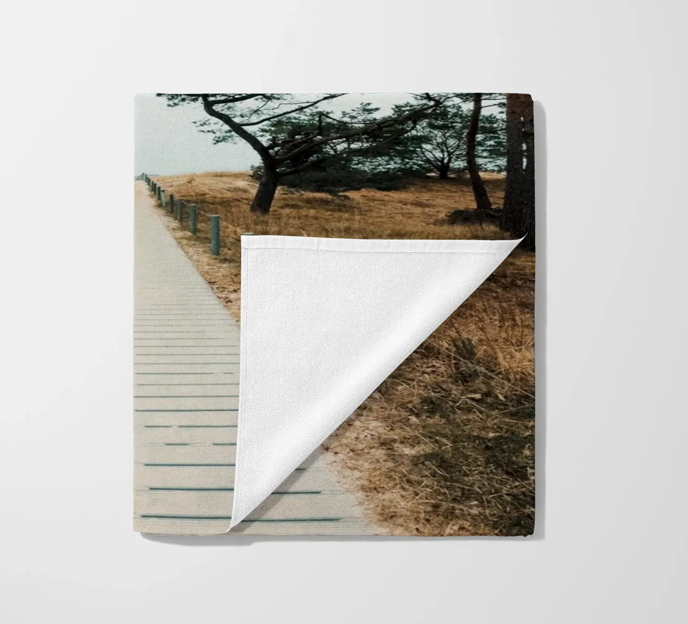 Secluded Beach Path telo mare da Sebastian Hilgetag