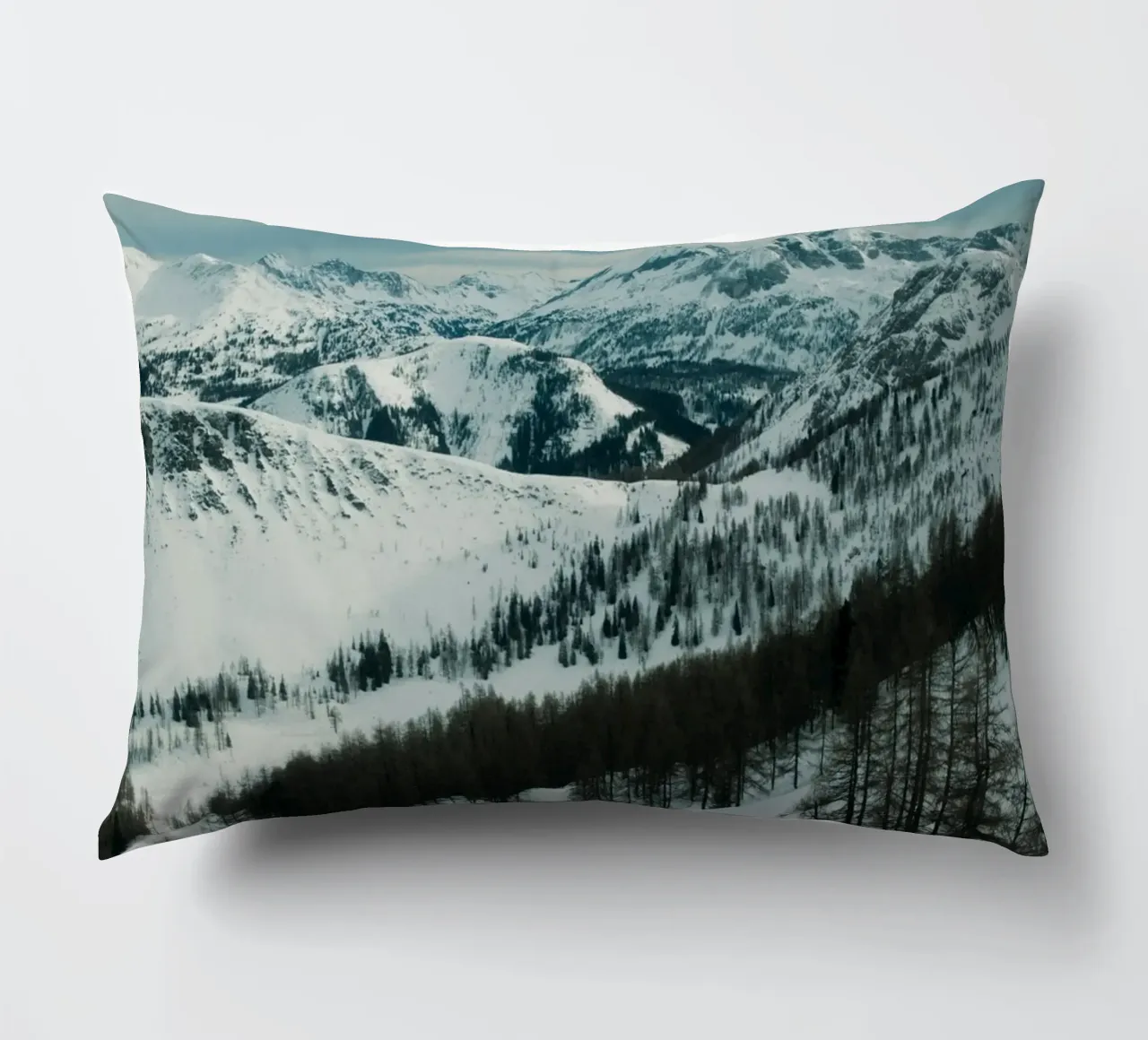 Snowy Alps cuscino da Sebastian Hilgetag