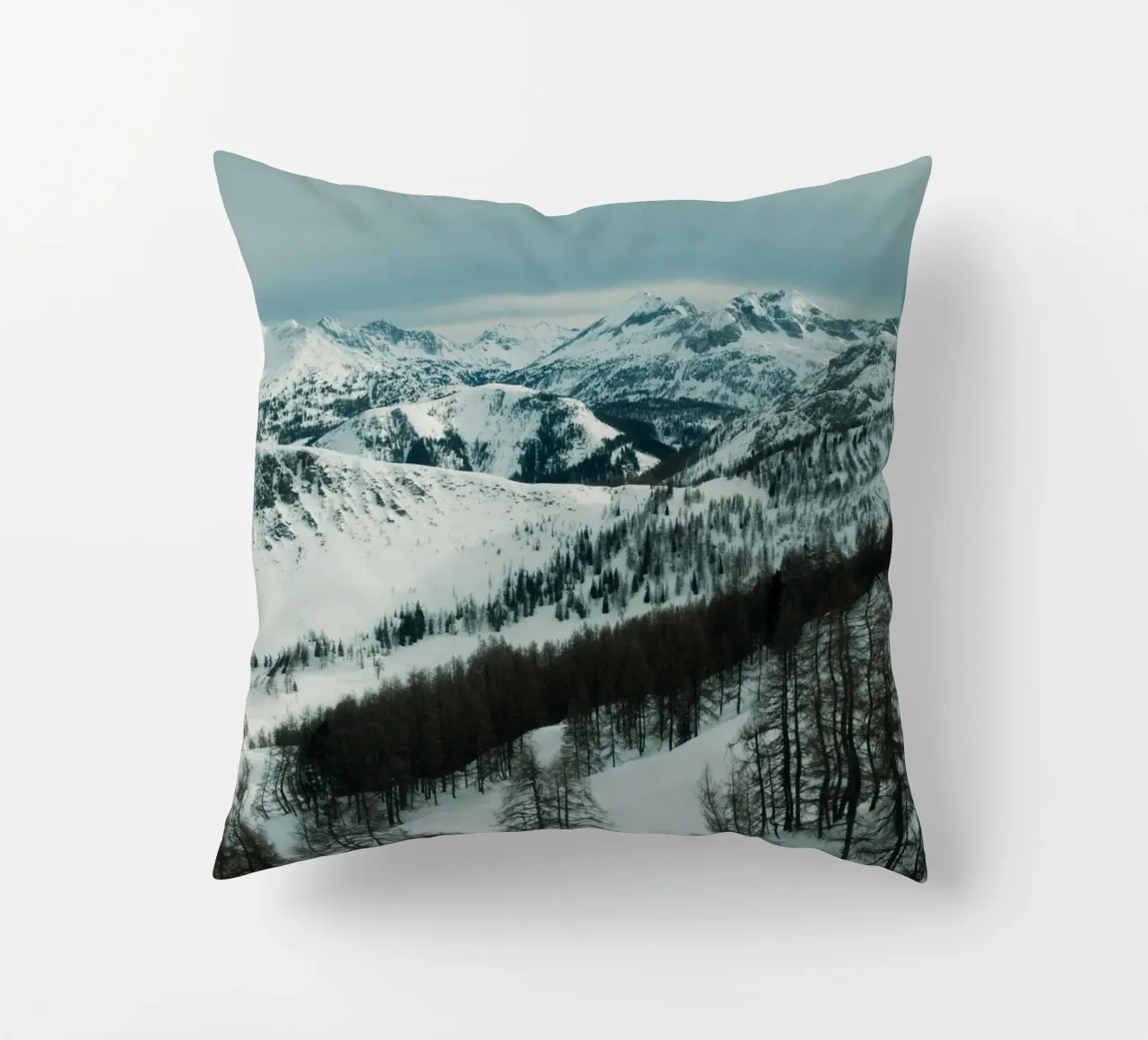 Snowy Alps cuscino da Sebastian Hilgetag