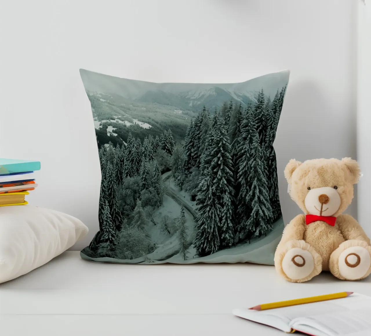 The Path through Winter cuscino da Sebastian Hilgetag