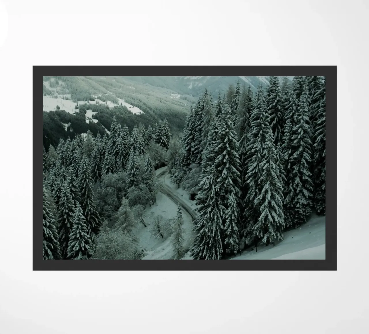 The Path through Winter Fußmatte von Sebastian Hilgetag