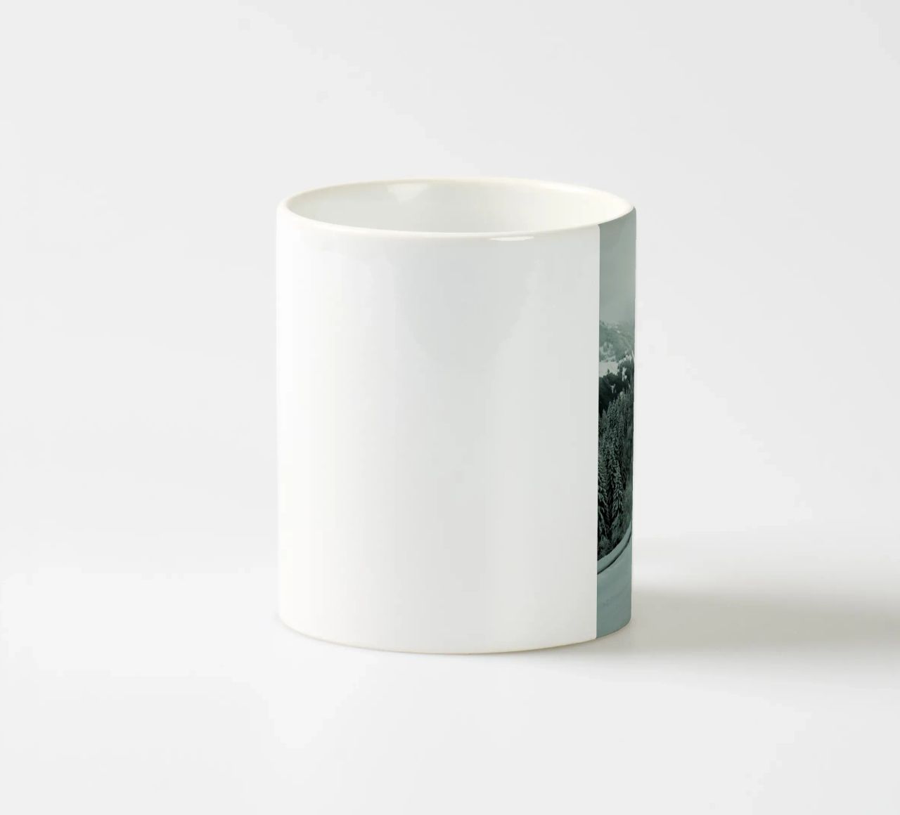 The Path through Winter tazza in ceramica da Sebastian Hilgetag