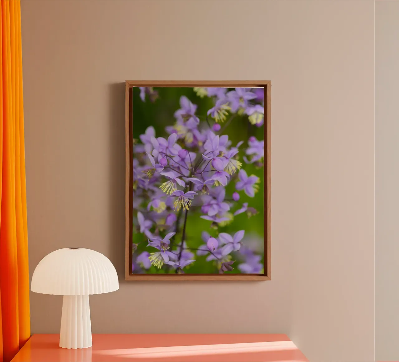 Incantevoli fiori viola selvatici tela da Curious Collections by Marielle Leenders