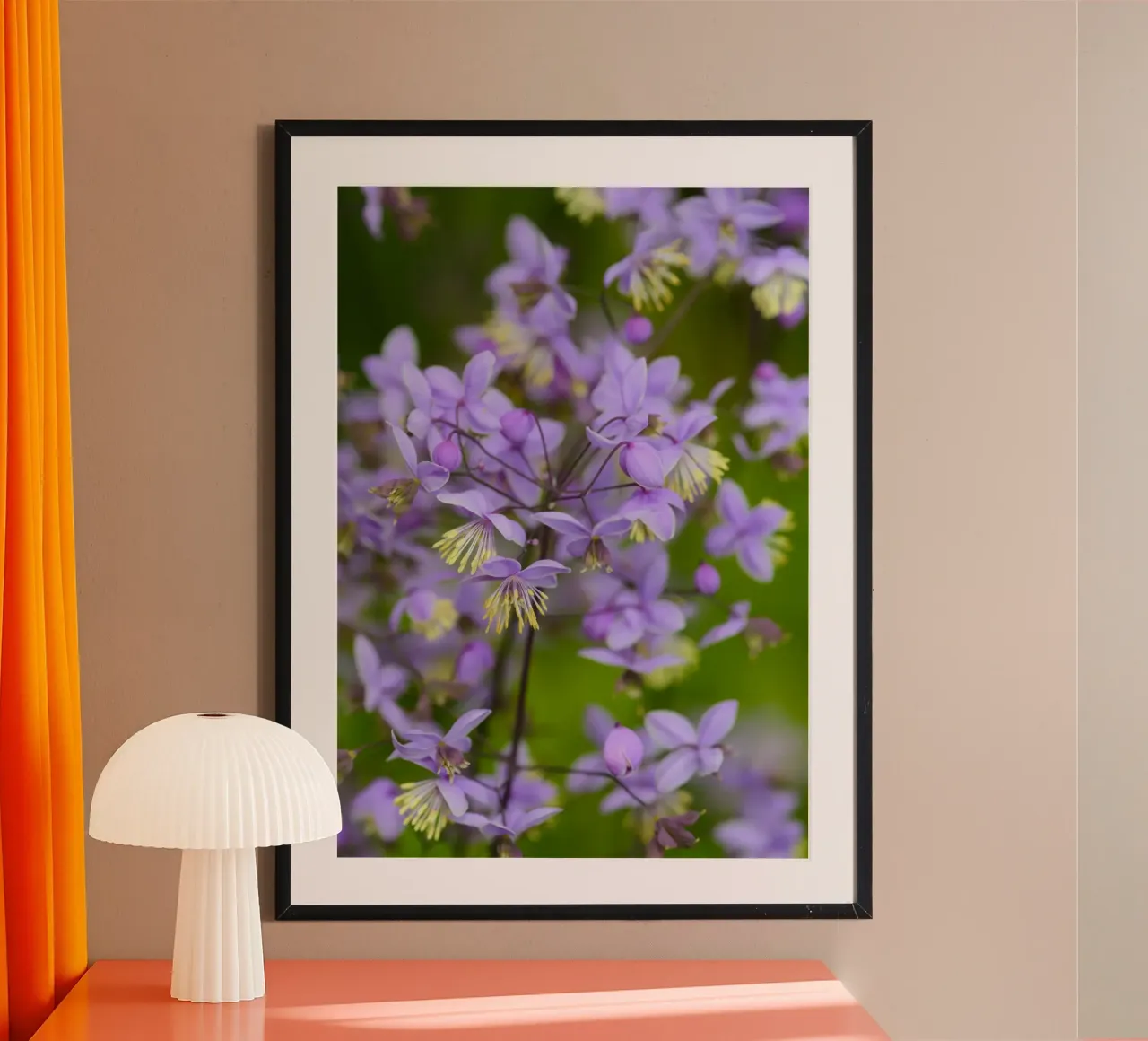 Incantevoli fiori viola selvatici carta hahnemühle da Curious Collections by Marielle Leenders