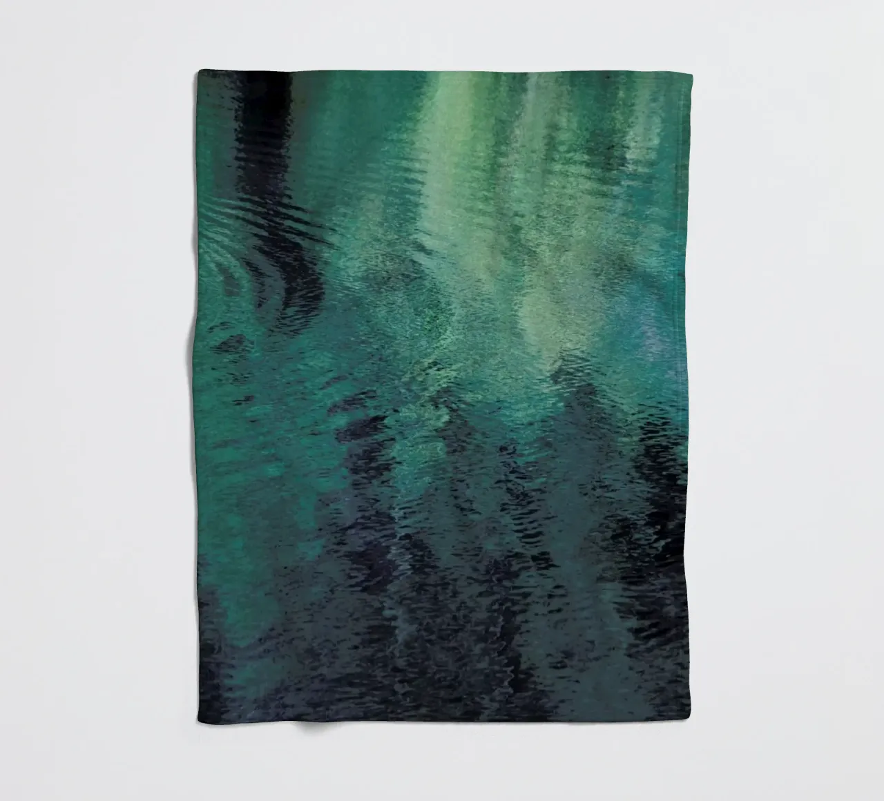 Forest In The Lake coperta in pile da Studio Nahili