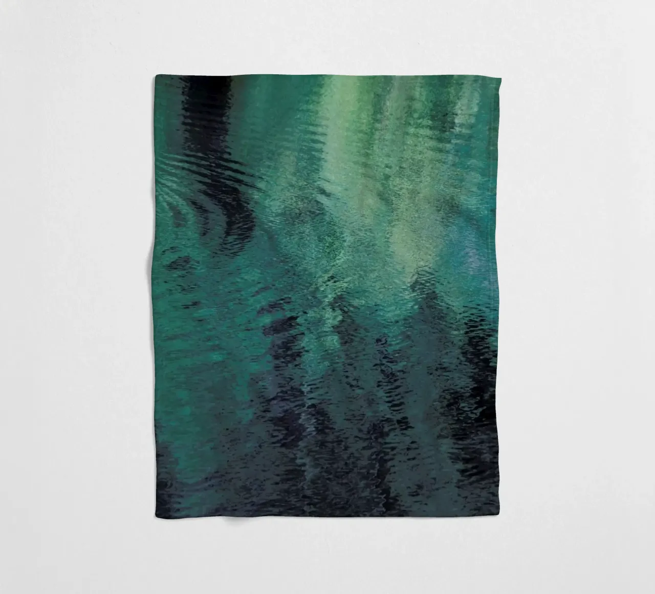 Forest In The Lake coperta in pile da Studio Nahili