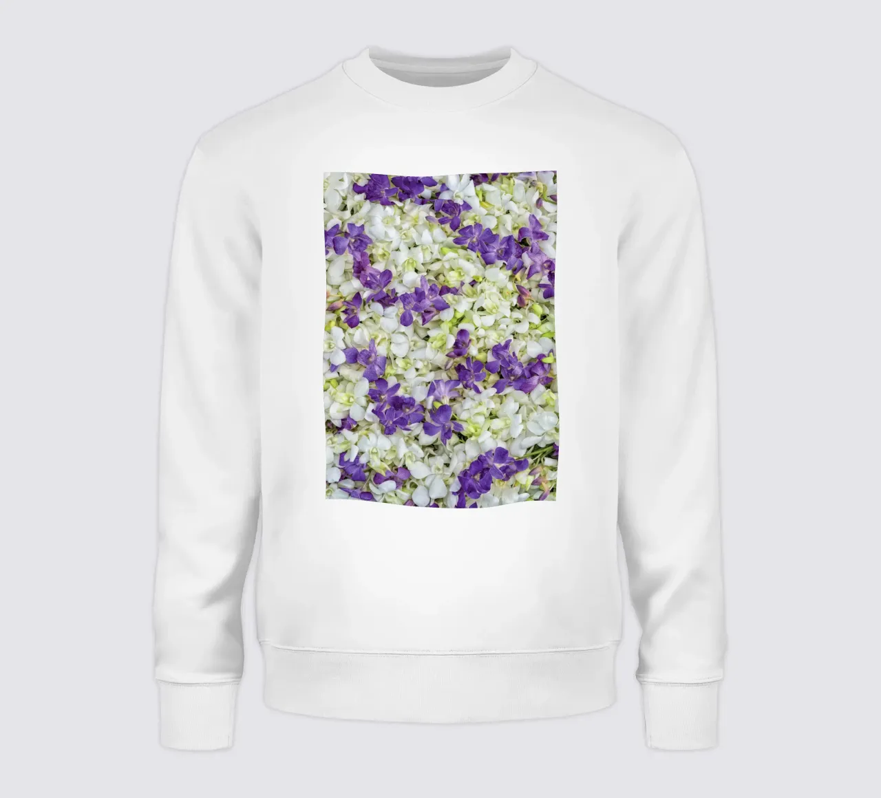 Un tocco di eleganza: Letto di orchidee bianche e viola felpa da Curious Collections by Marielle Leenders