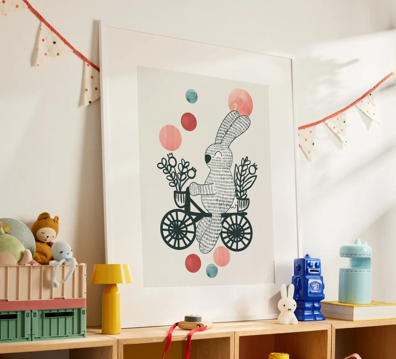 Kleiner Hase fährt Fahrrad poster con telaio in legno da BAINAI KIDS