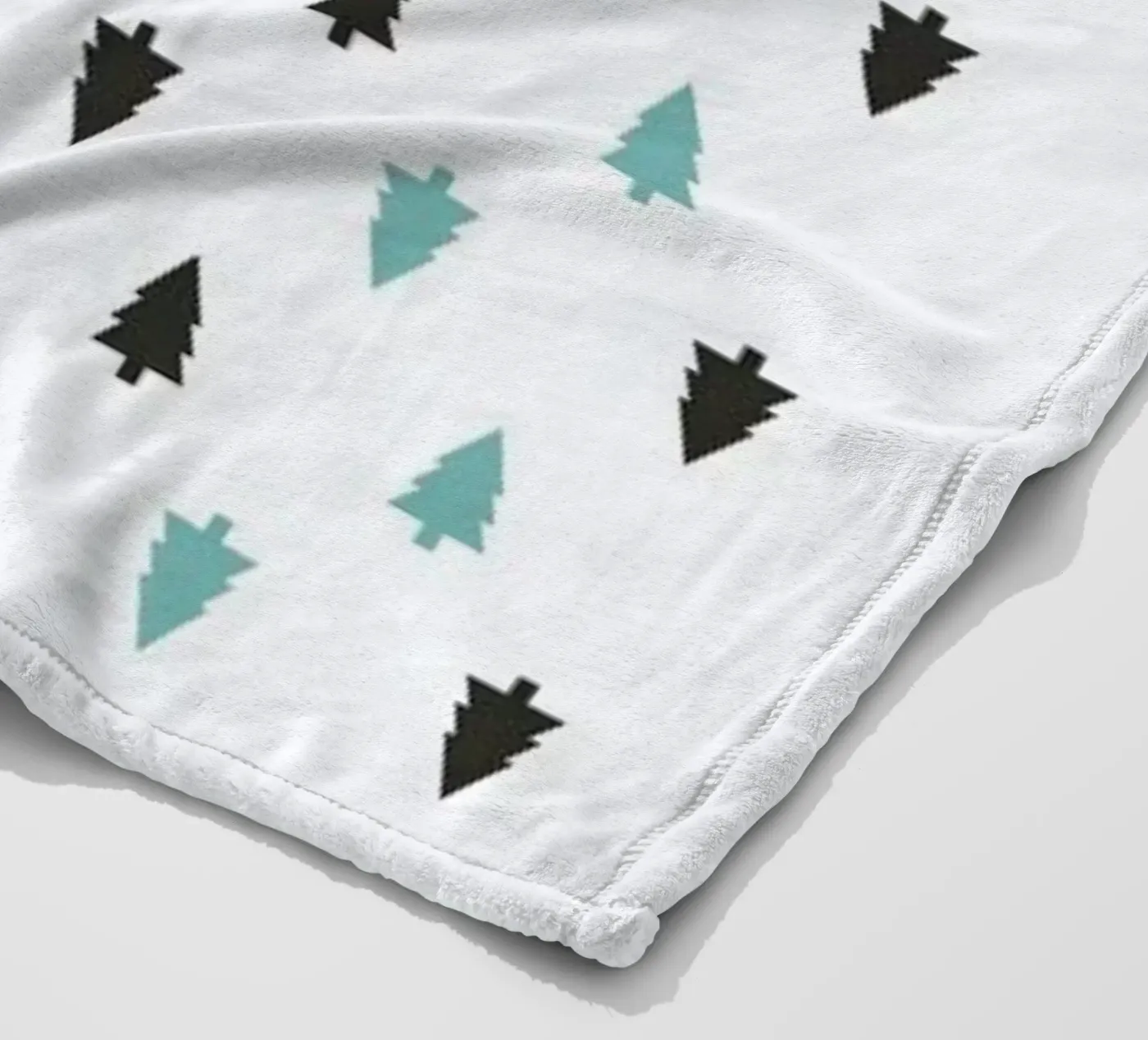 Nordic Trees Fleecedecke von Studio One