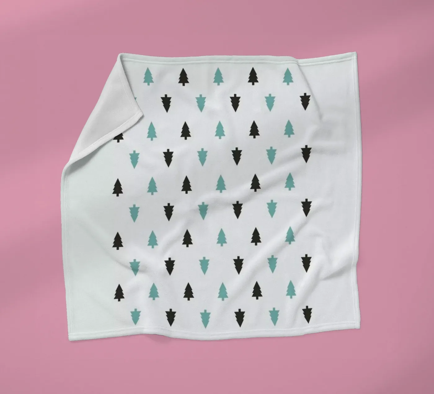 Nordic Trees Fleecedecke von Studio One