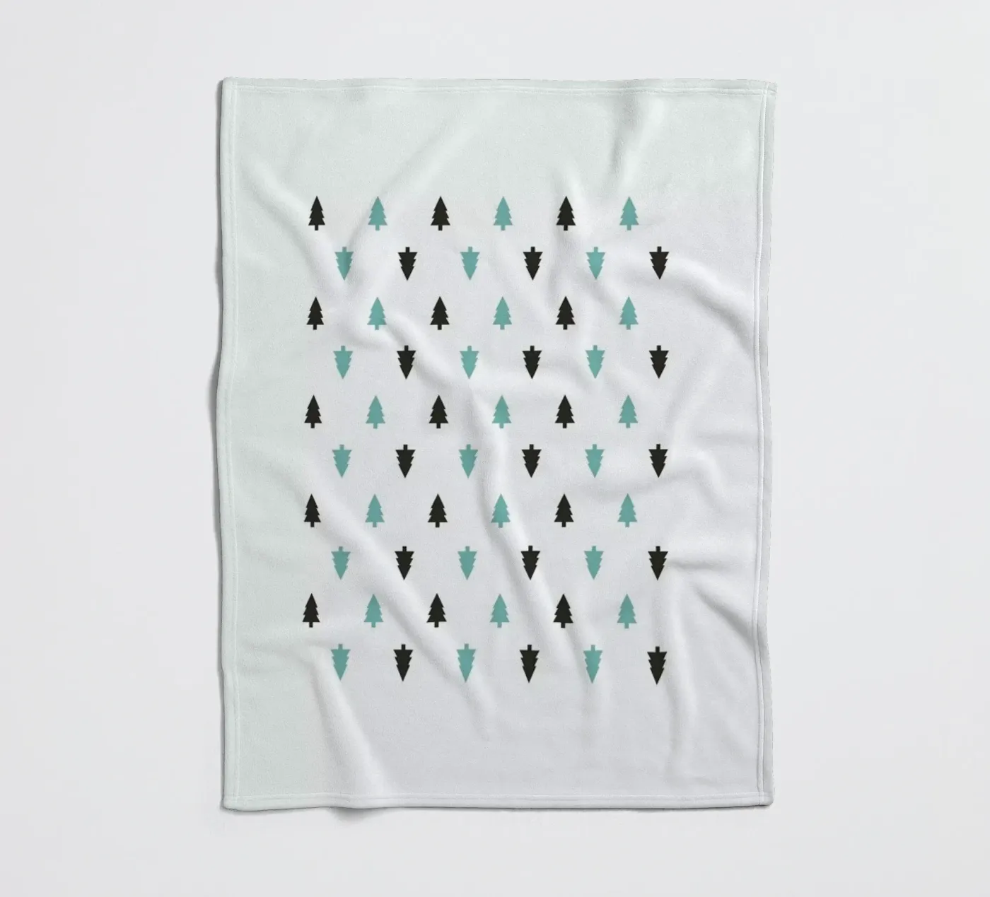 Nordic Trees Fleecedecke von Studio One