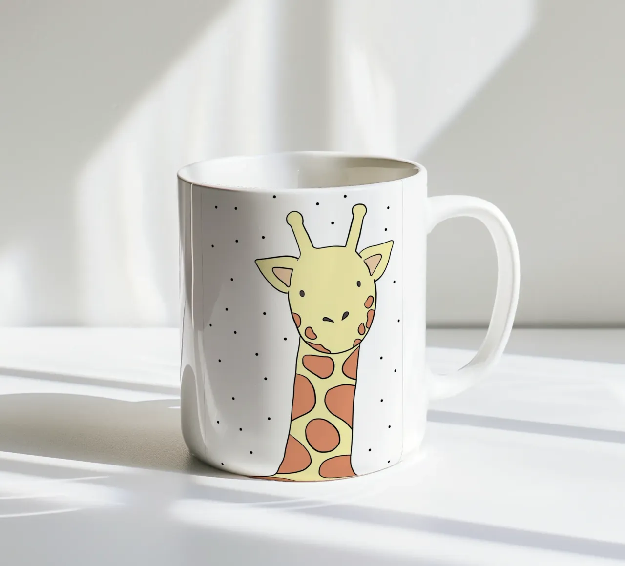 Die Giraffe ceramic mug by BAINAI KIDS