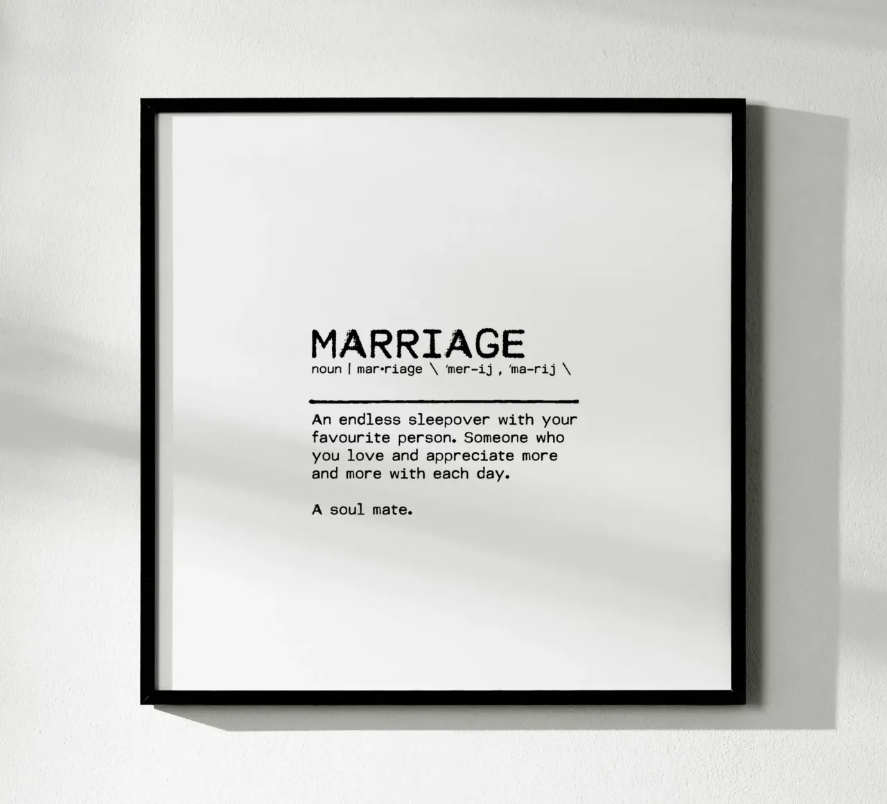 Definition Zitat - Heirat Poster mit Aluminium Rahmen von Orara Studio