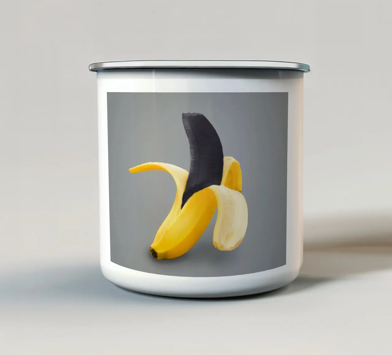 Banana nera sbucciata tazza in smalto da arizrab