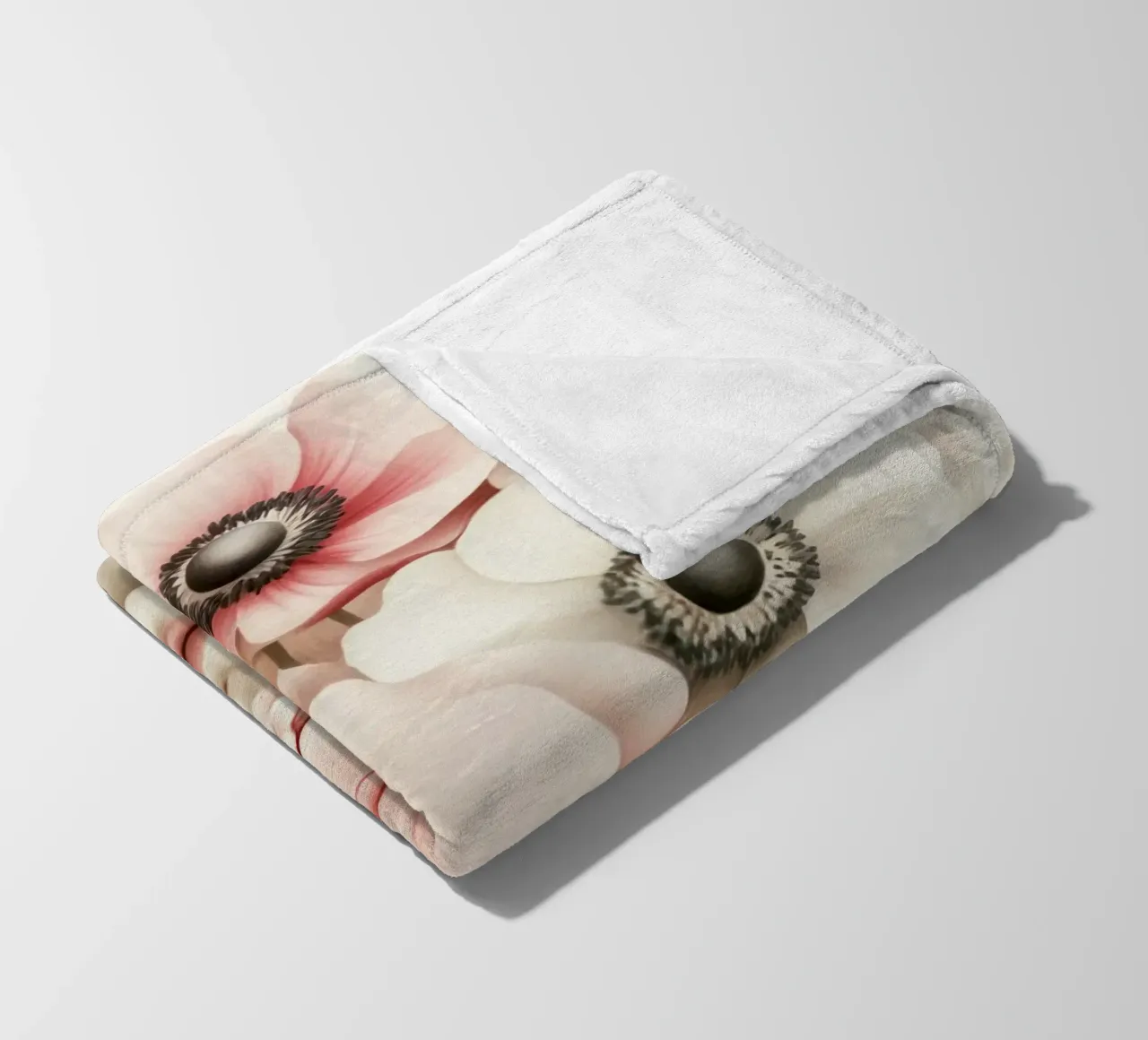 Ragazza incantevole con fiori coperta in pile da Modern Muse