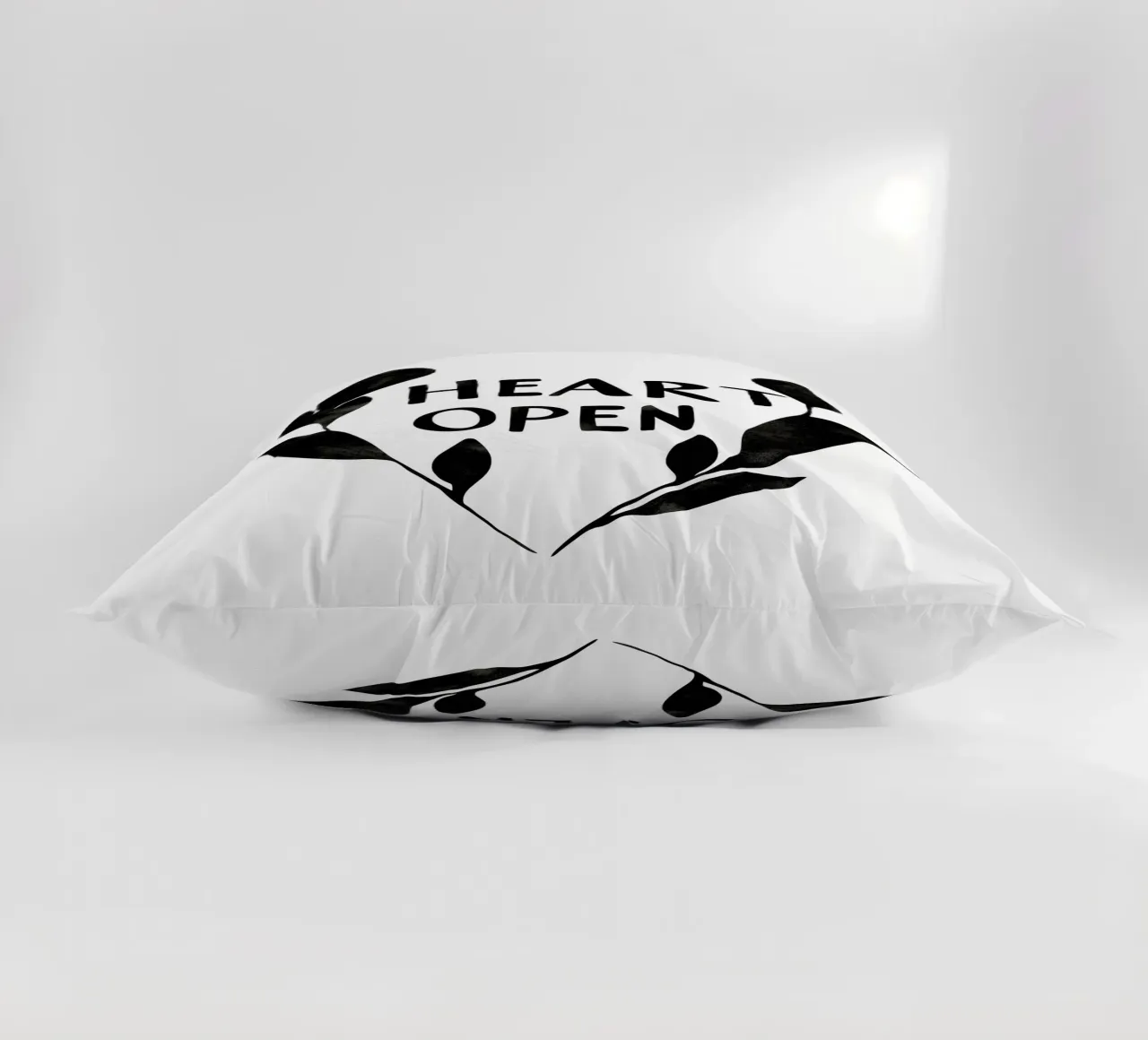 Heart Open (Without Background) Kissen von treechild